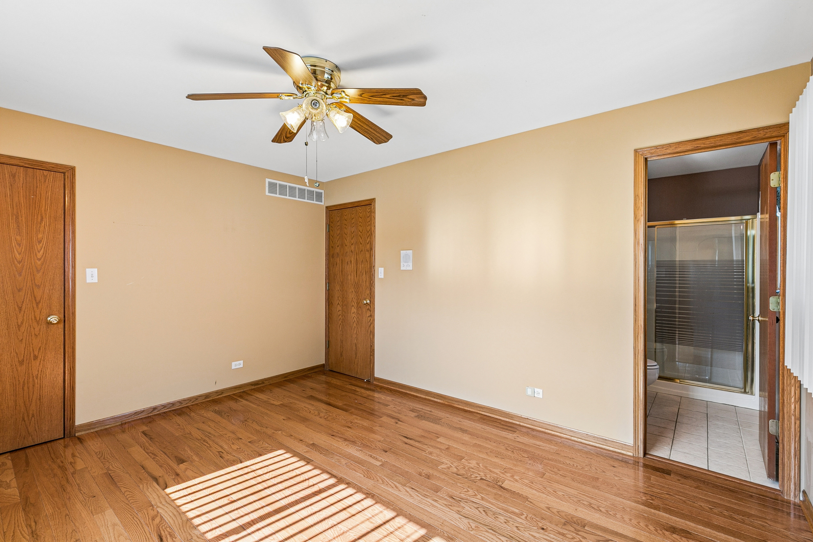 16803 92nd Avenue, Orland Hills, IL 60487