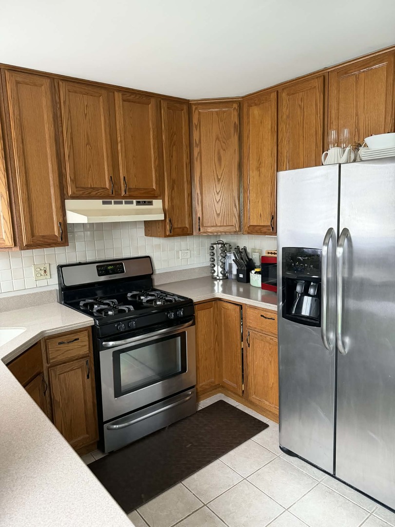 8328 Oak Leaf Drive #1503, Woodridge, IL 60517