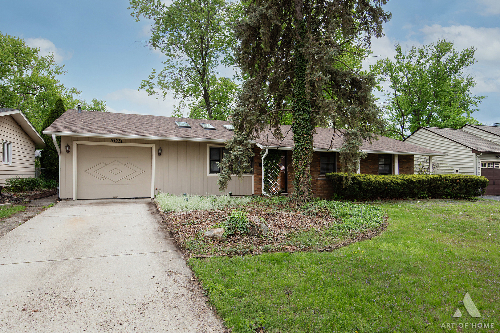 10231 Hawthorne Drive, Orland Park, IL 60462