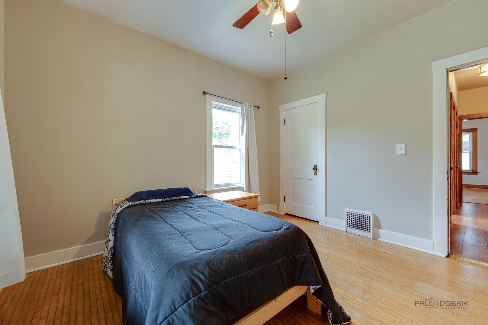 1027 St John Street, Elgin, IL 60120