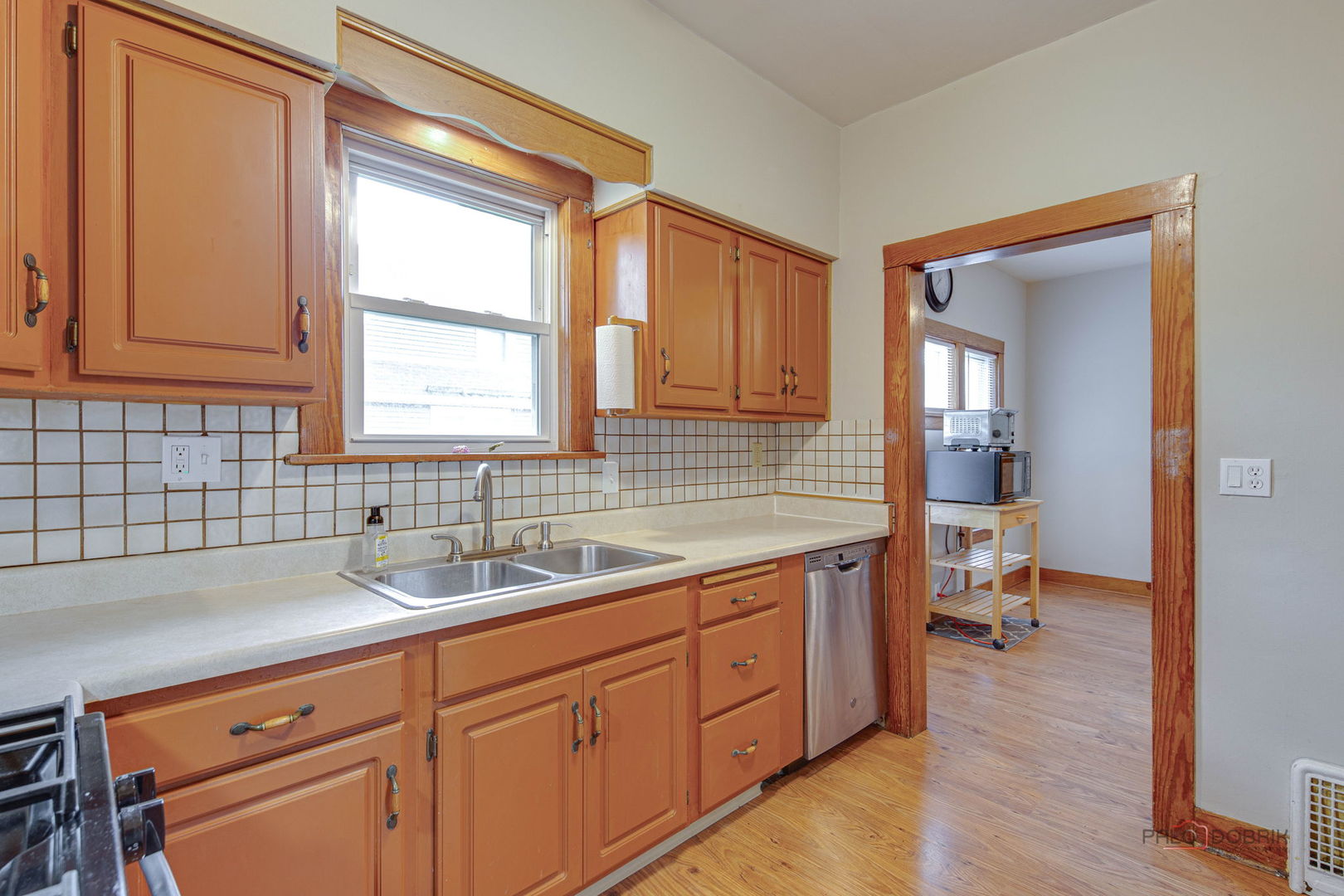 1027 St John Street, Elgin, IL 60120