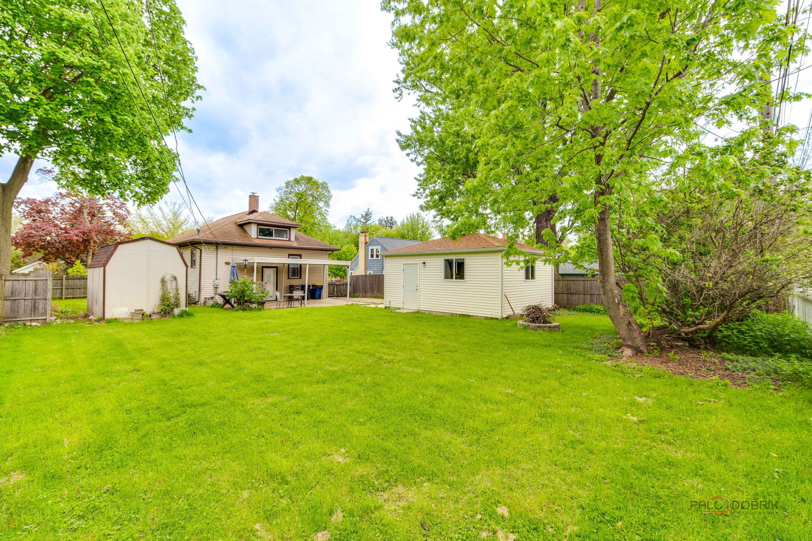 1027 St John Street, Elgin, IL 60120