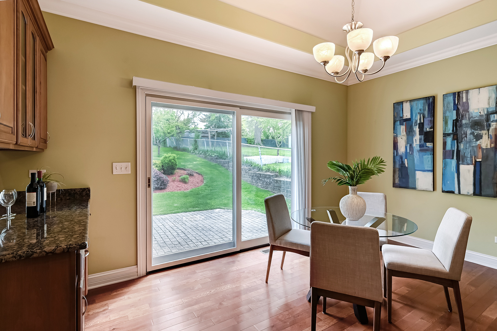 8827 Palisades Road, Burr Ridge, IL 60527
