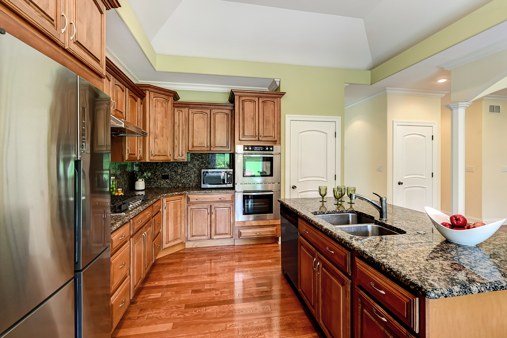 8827 Palisades Road, Burr Ridge, IL 60527