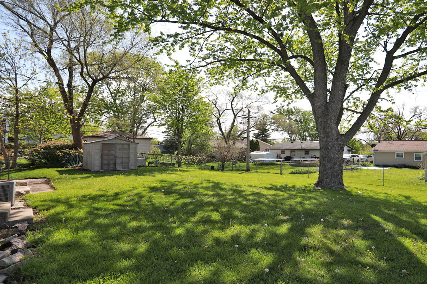 111 Elm Lane, Streamwood, IL 60107