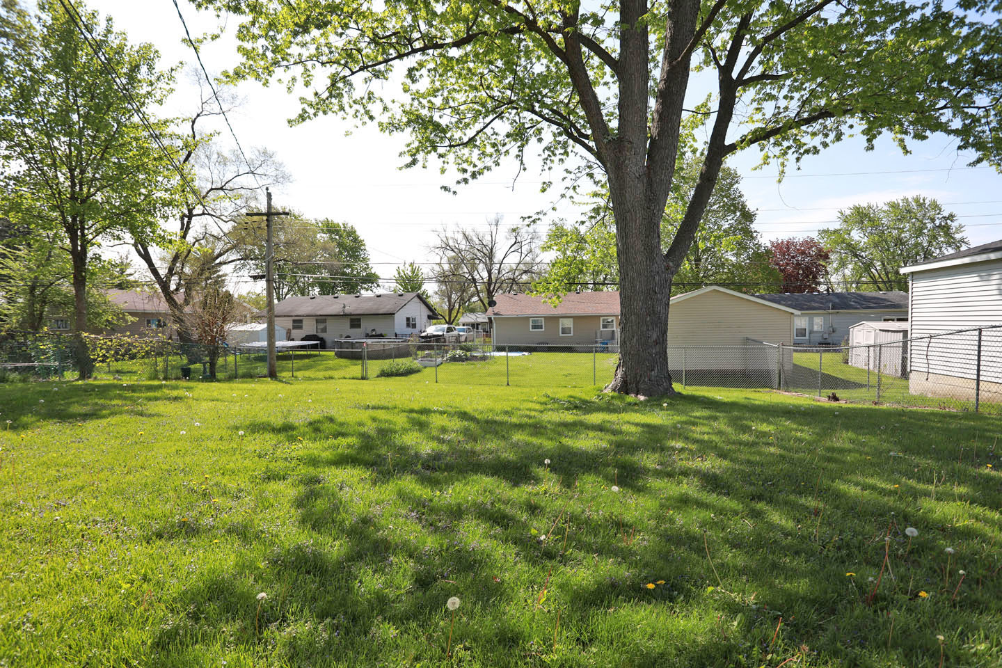 111 Elm Lane, Streamwood, IL 60107
