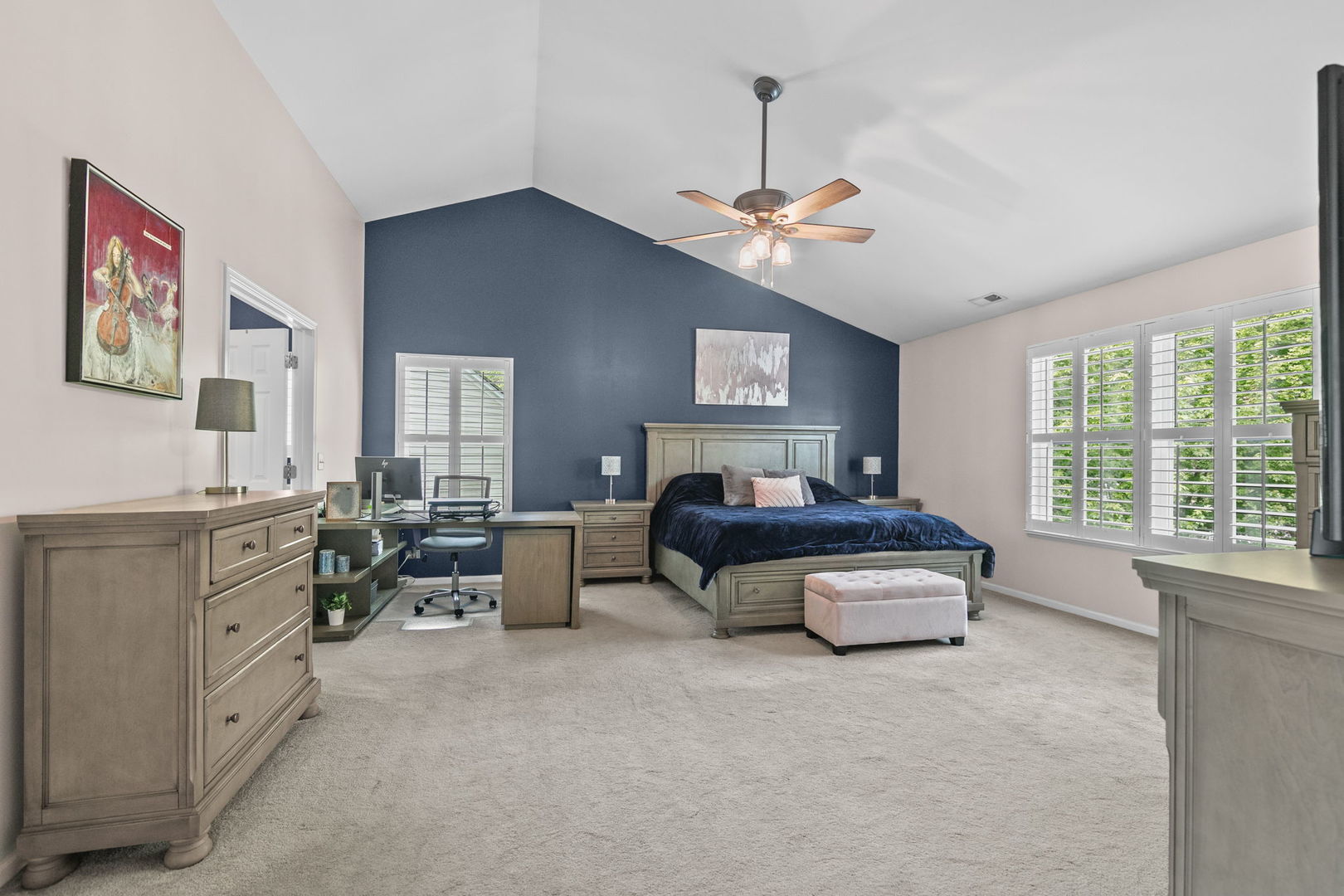 2030 LUCCA Court, Elgin, IL 60123