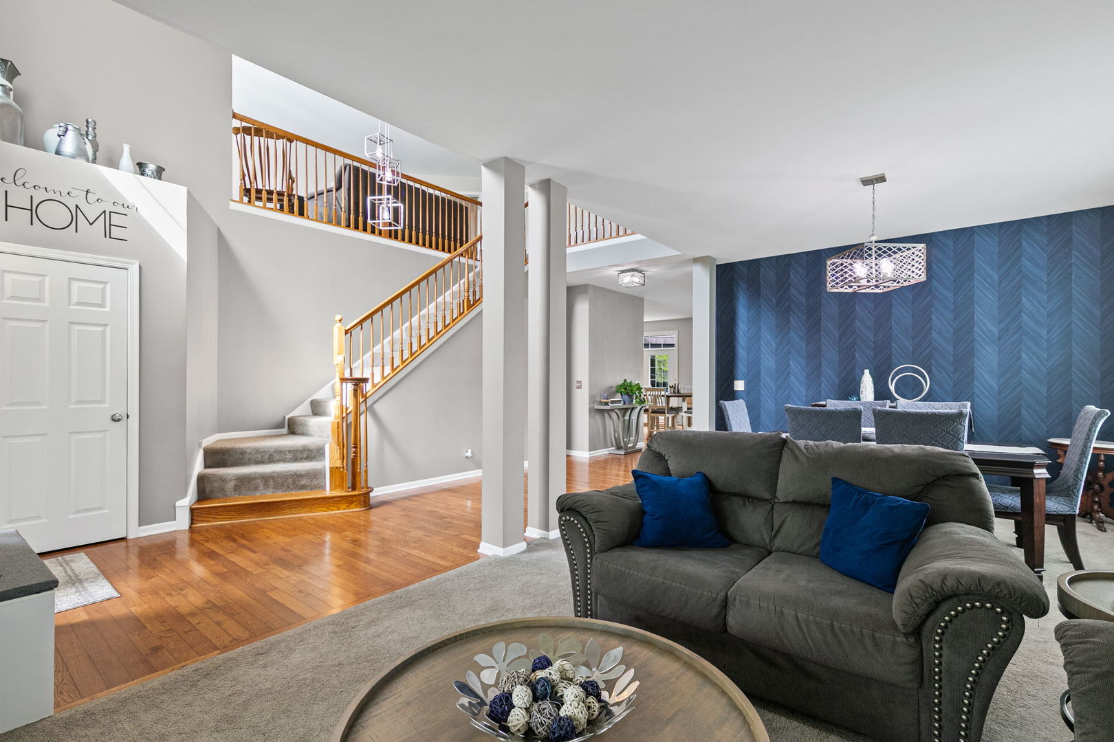 2030 LUCCA Court, Elgin, IL 60123