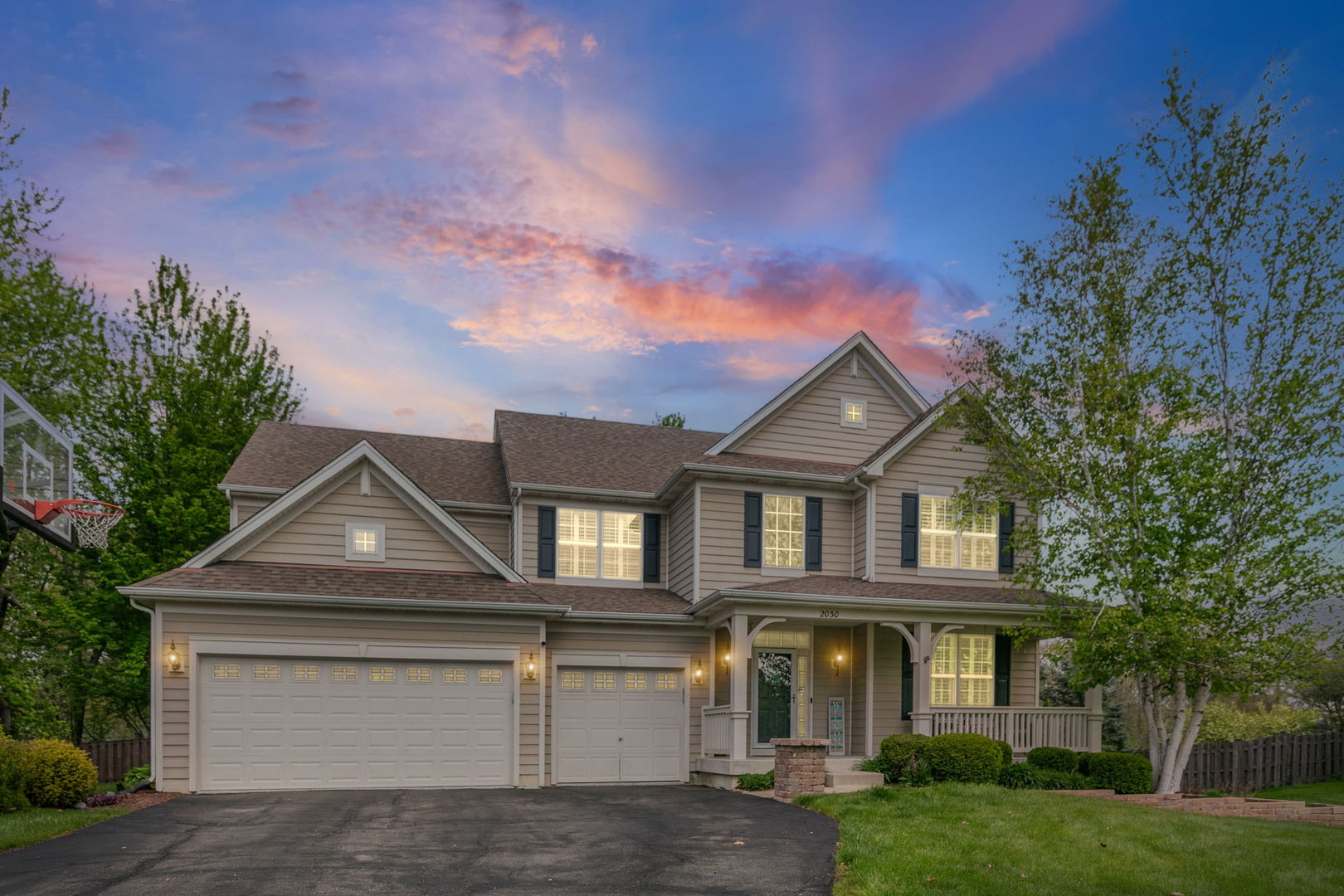 2030 LUCCA Court, Elgin, IL 60123