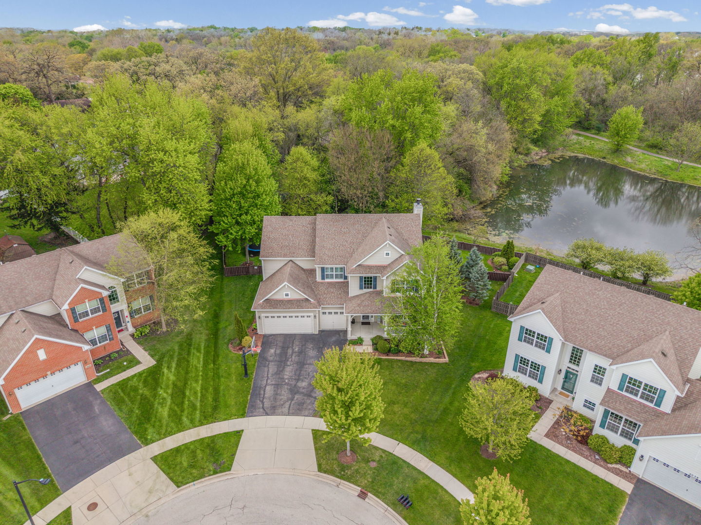 2030 LUCCA Court, Elgin, IL 60123