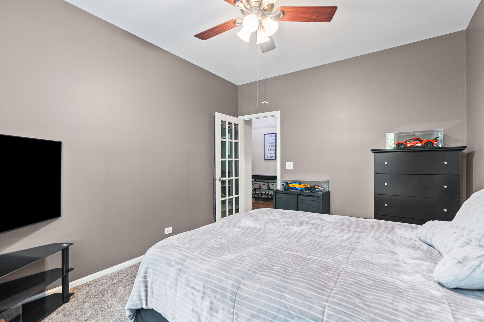 2030 LUCCA Court, Elgin, IL 60123