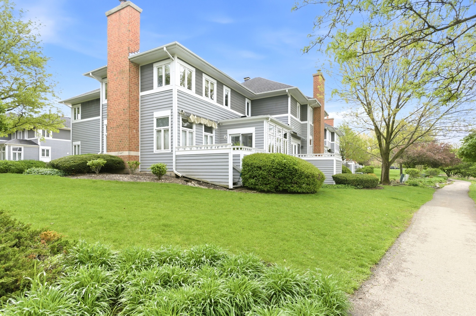 9 Brassie Court, Woodridge, IL 60517