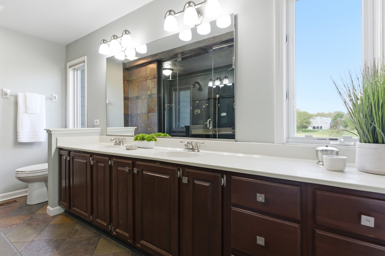9 Brassie Court, Woodridge, IL 60517