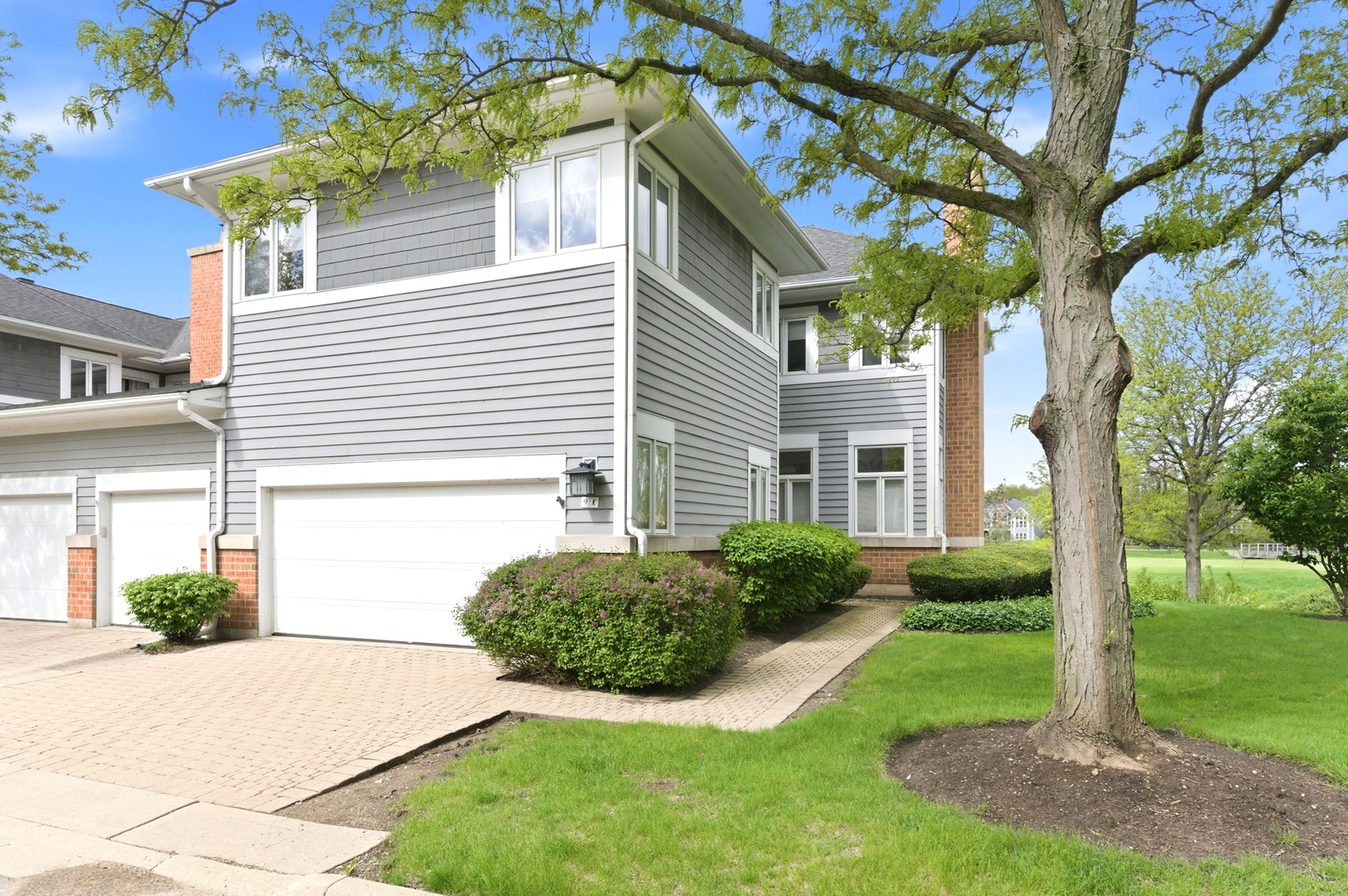 9 Brassie Court, Woodridge, IL 60517
