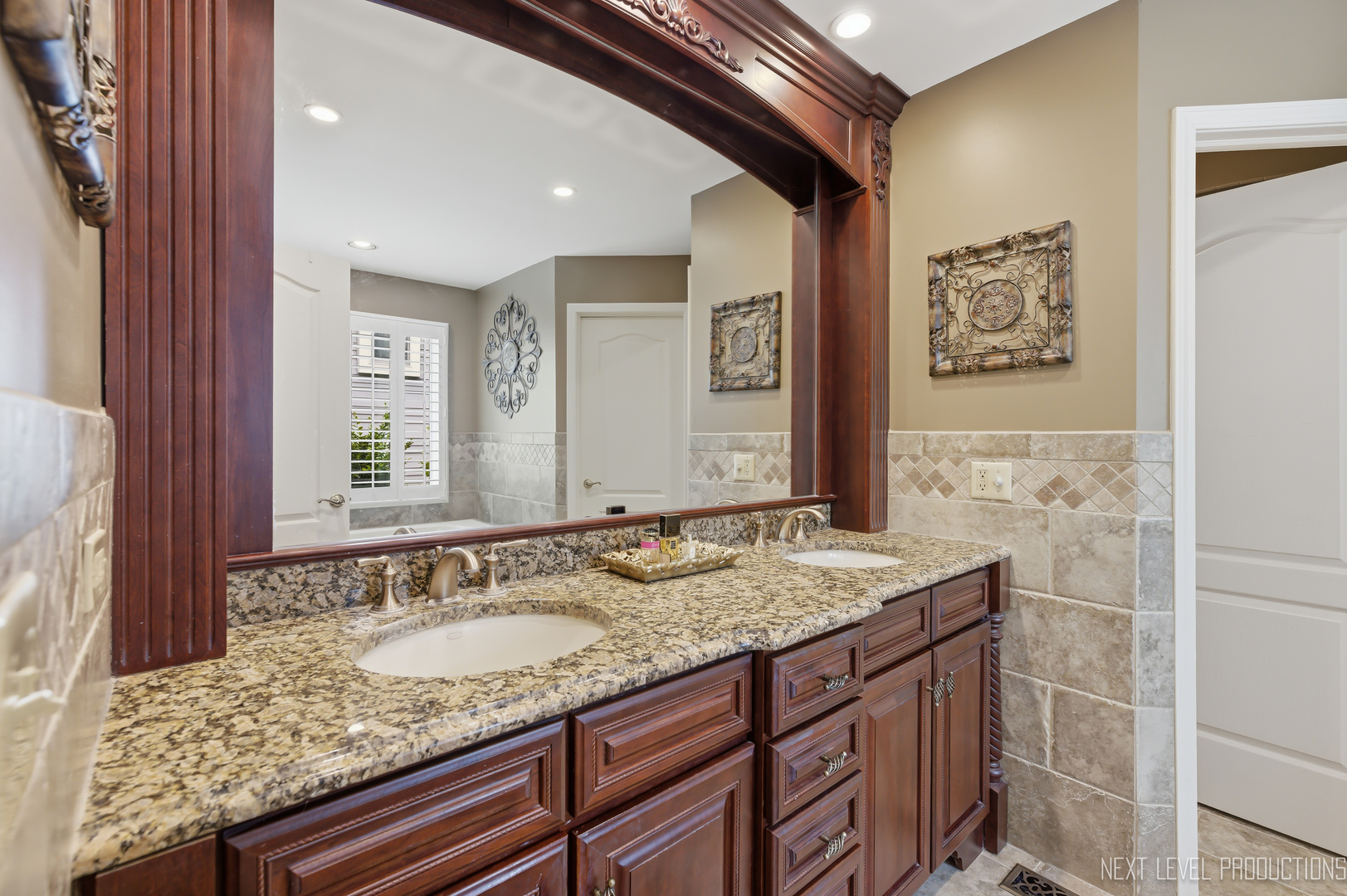 1650 Fox Trail Drive, Batavia, IL 60510