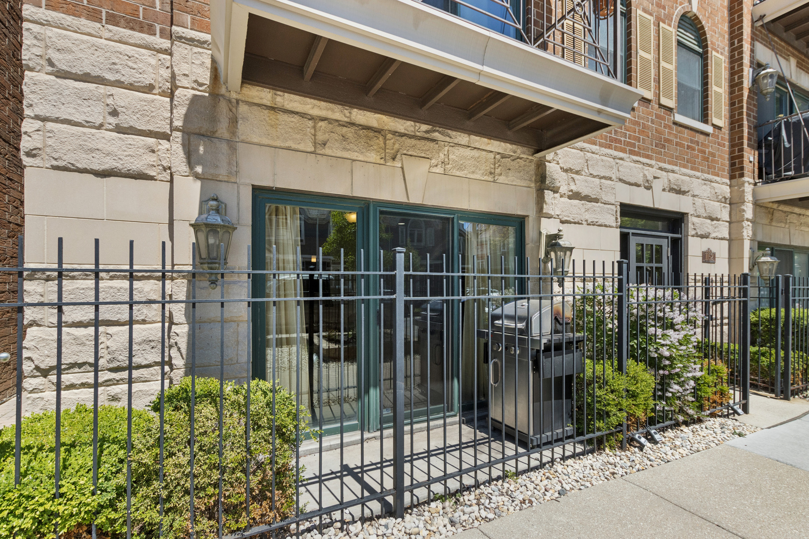 1152 W Roscoe Street #1W, Chicago, IL 60657