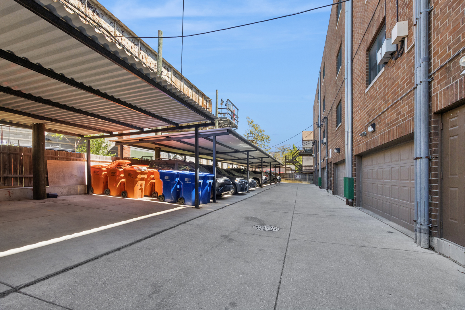1152 W Roscoe Street #1W, Chicago, IL 60657