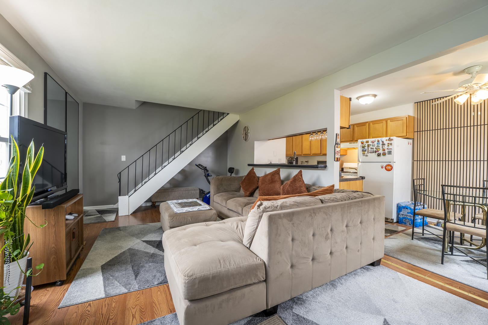 1261 Prairie Avenue #B, Glendale Heights, IL 60139