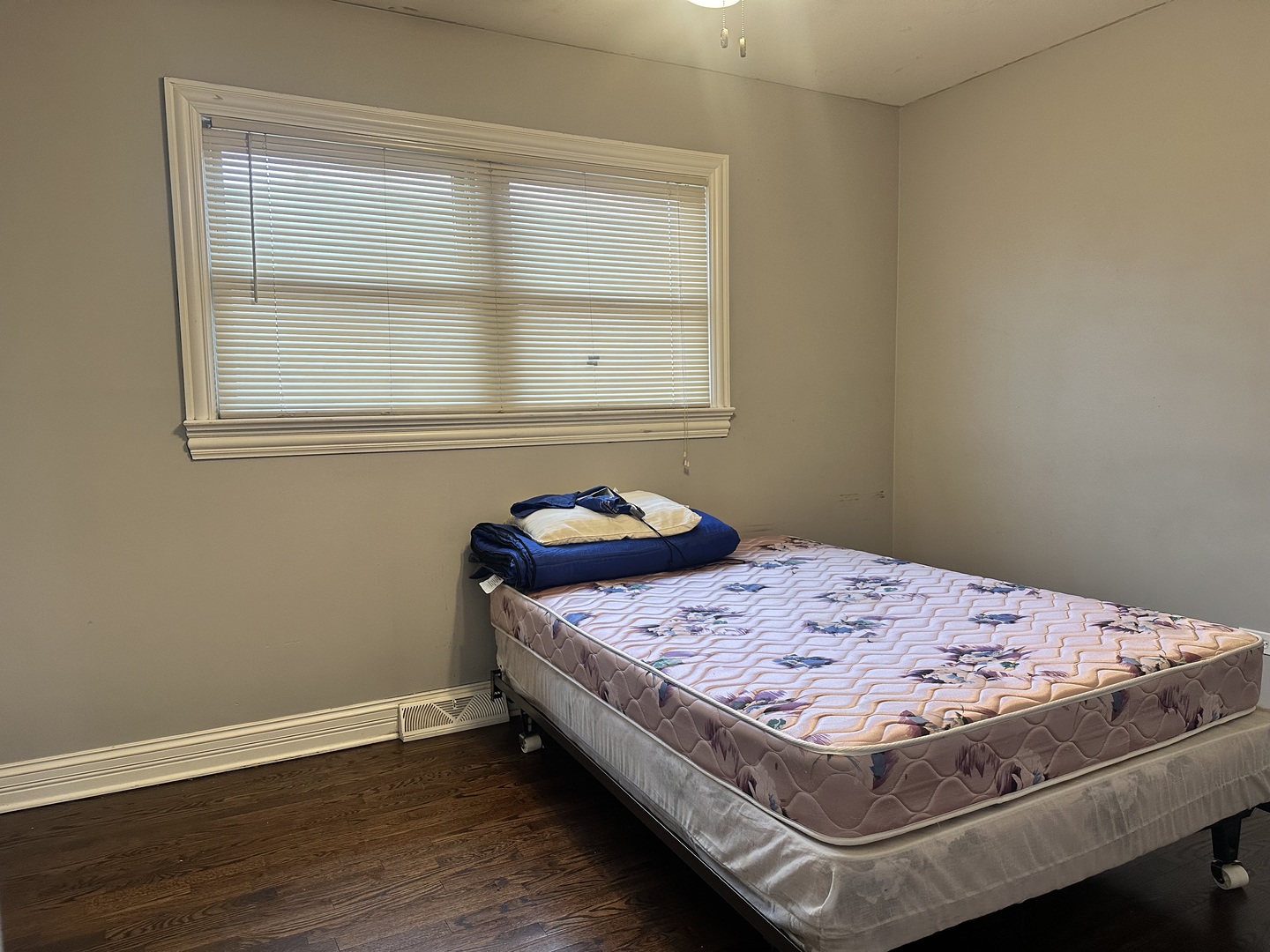 600 Escanaba Avenue, Calumet City, IL 60409