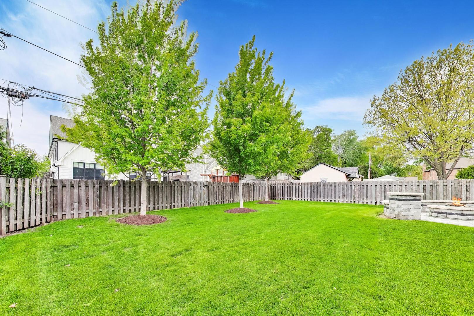 630 S Hillside Avenue, Elmhurst, IL 60126