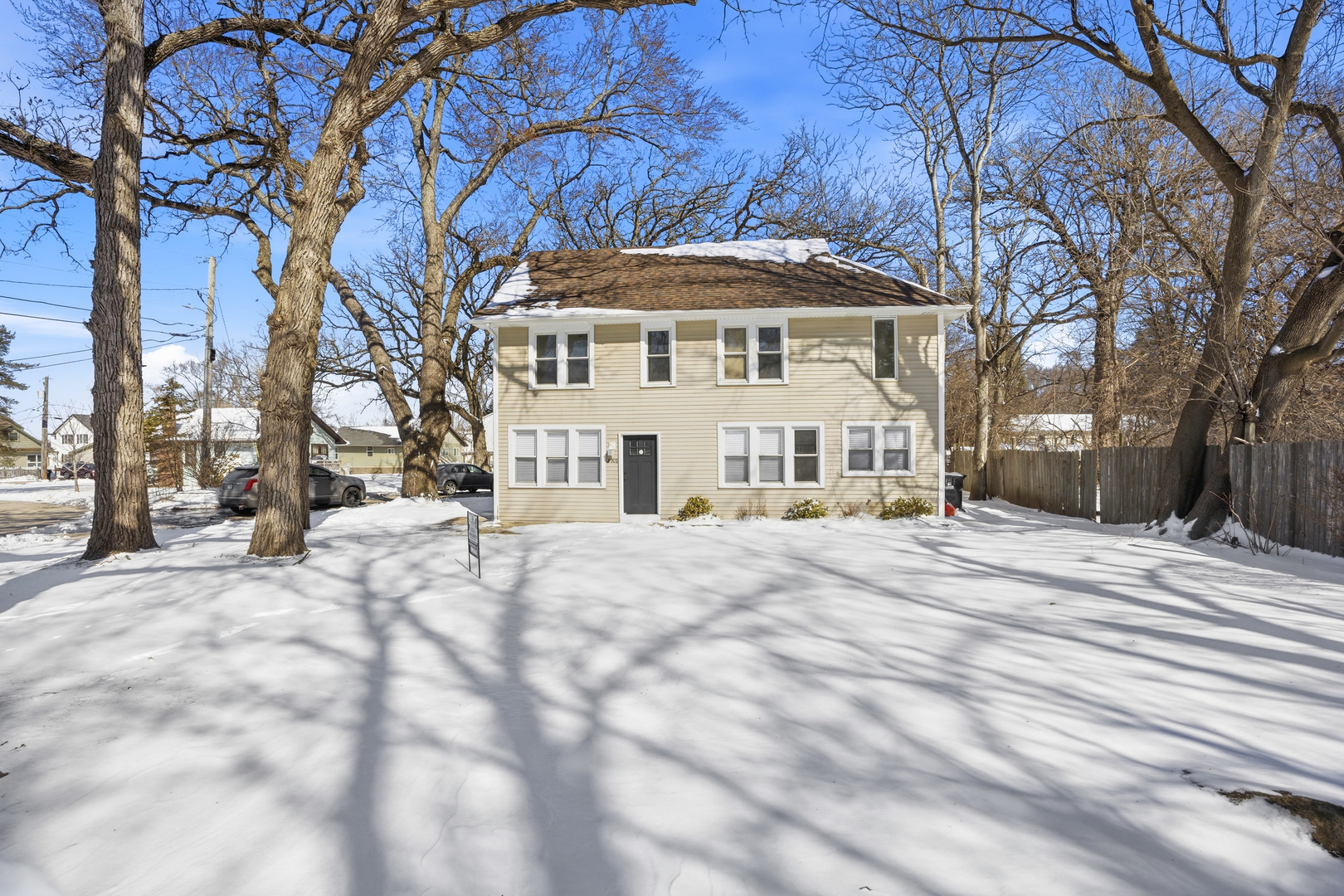 2908 Oakwood Avenue, McHenry, IL 60051