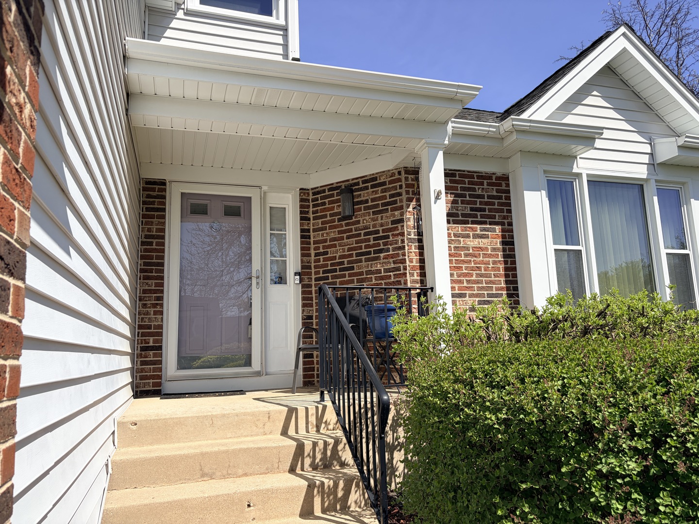10 Copperwood Drive, Buffalo Grove, IL 60089