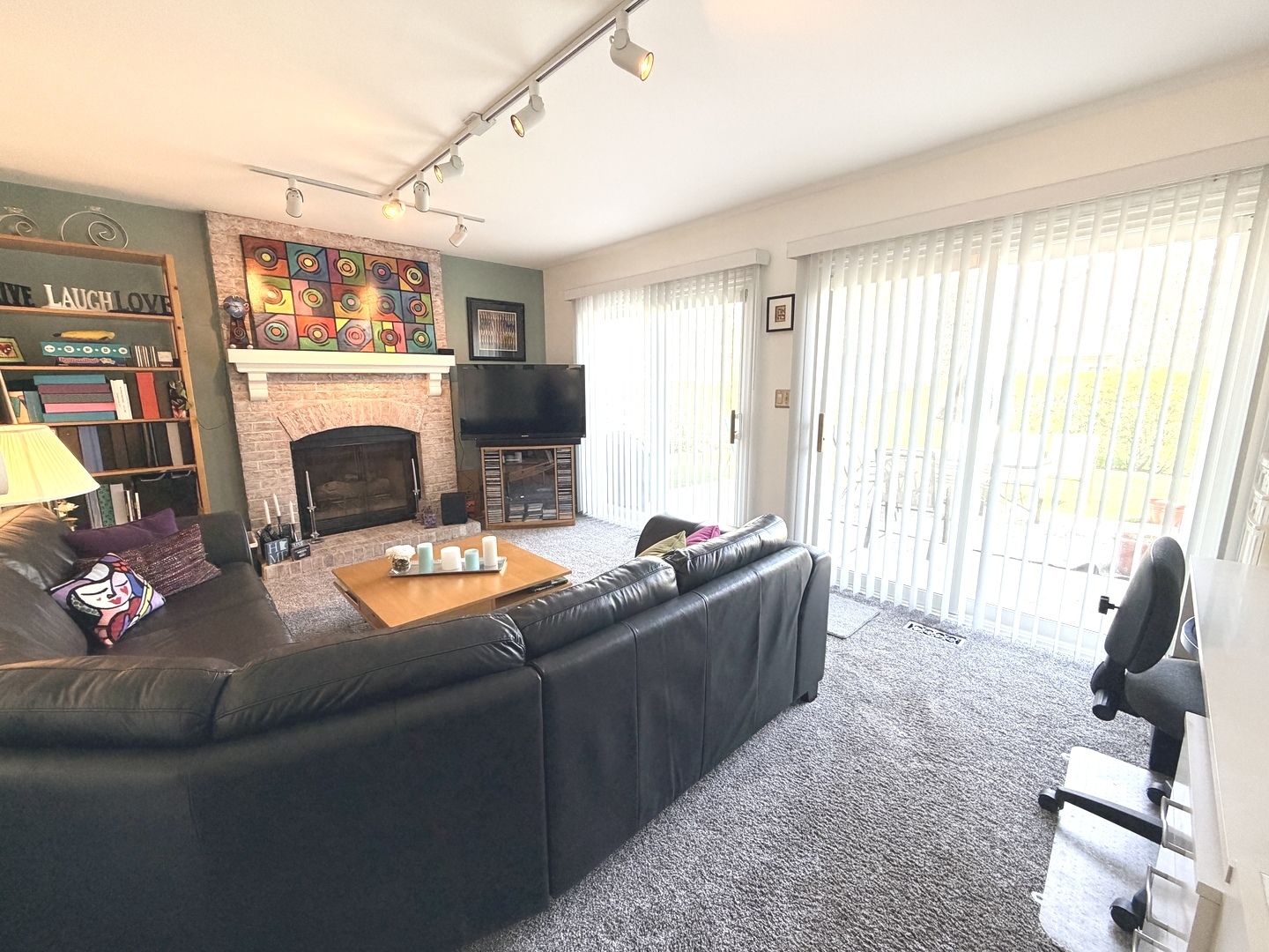 10 Copperwood Drive, Buffalo Grove, IL 60089