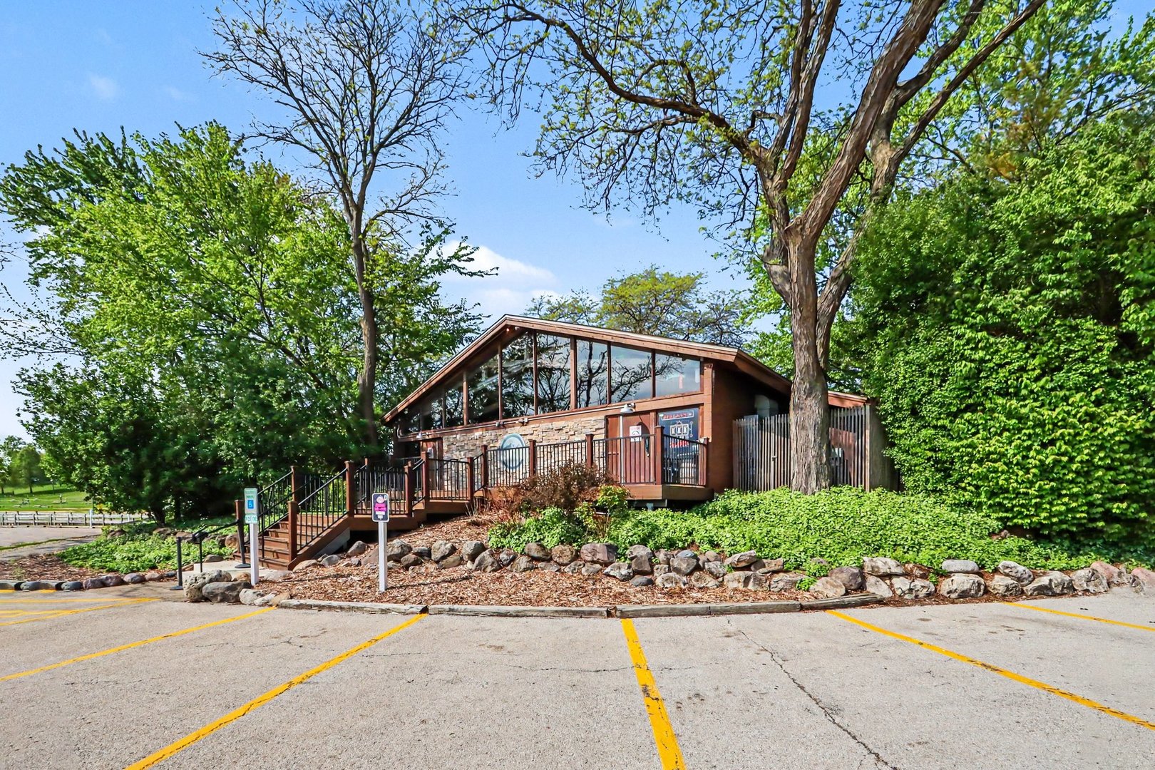 5810 Oakwood Drive #5C, Lisle, IL 60532