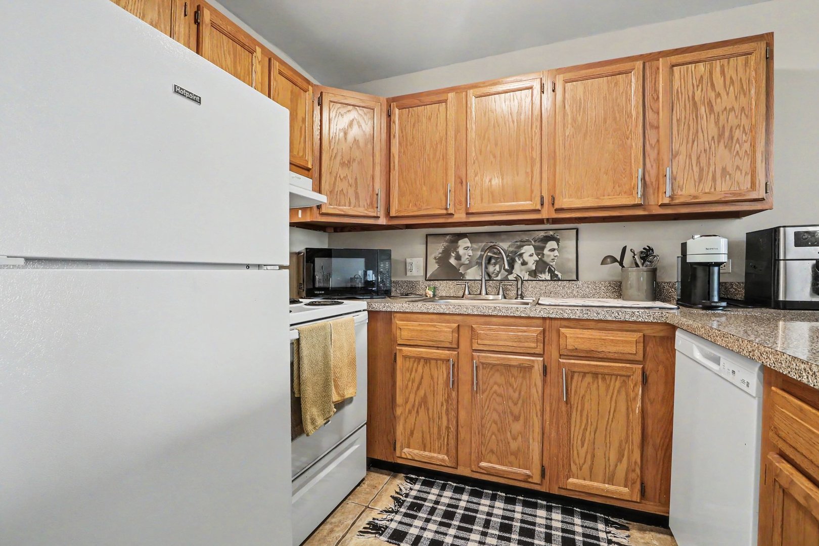 5810 Oakwood Drive #5C, Lisle, IL 60532