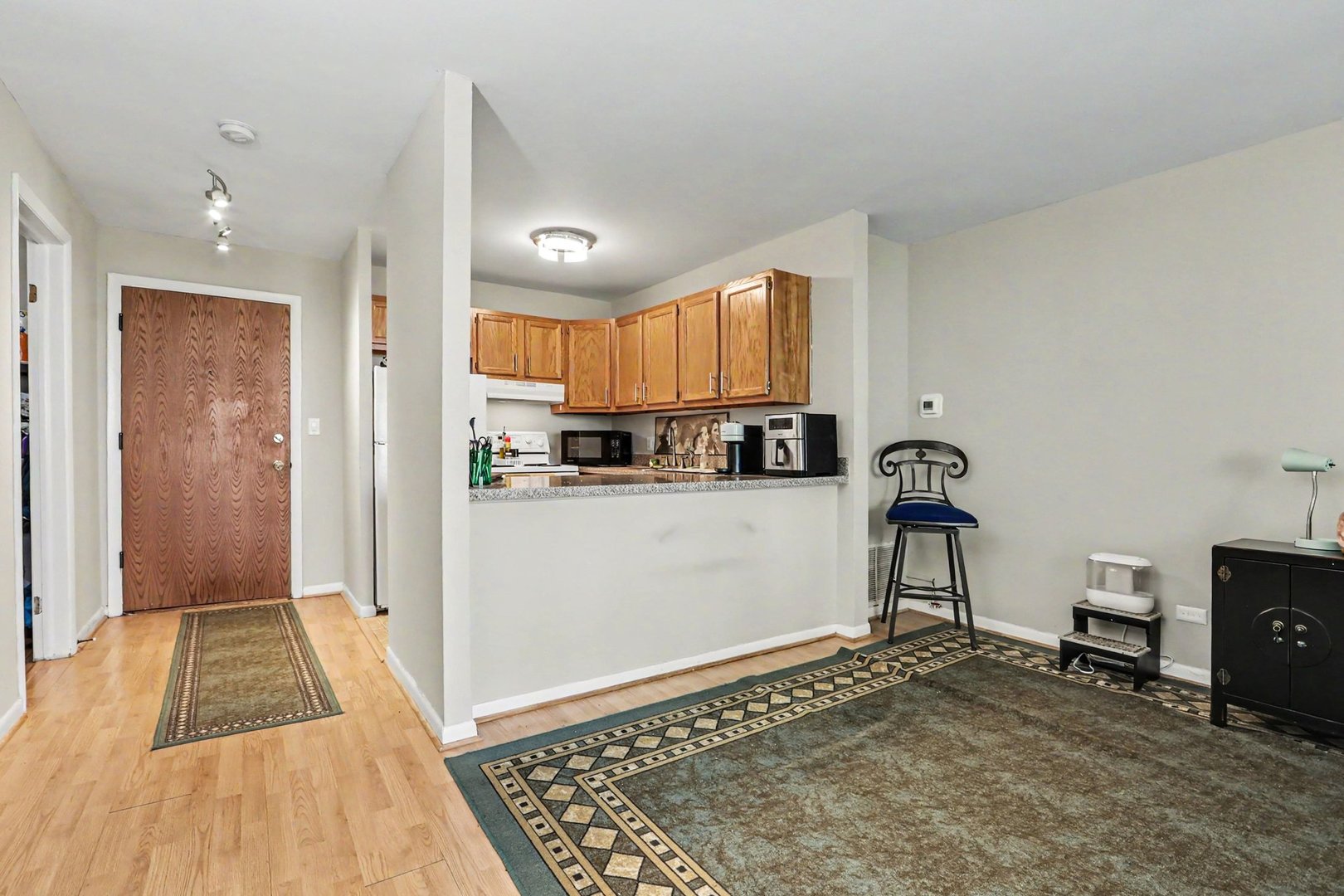 5810 Oakwood Drive #5C, Lisle, IL 60532