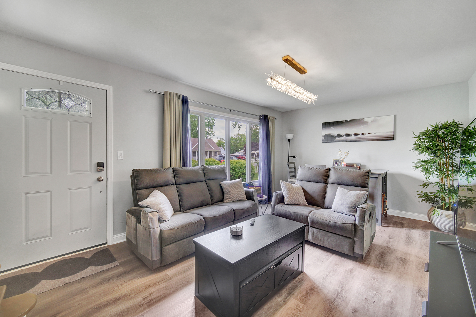 7022 W 114th Place, Worth, IL 60482