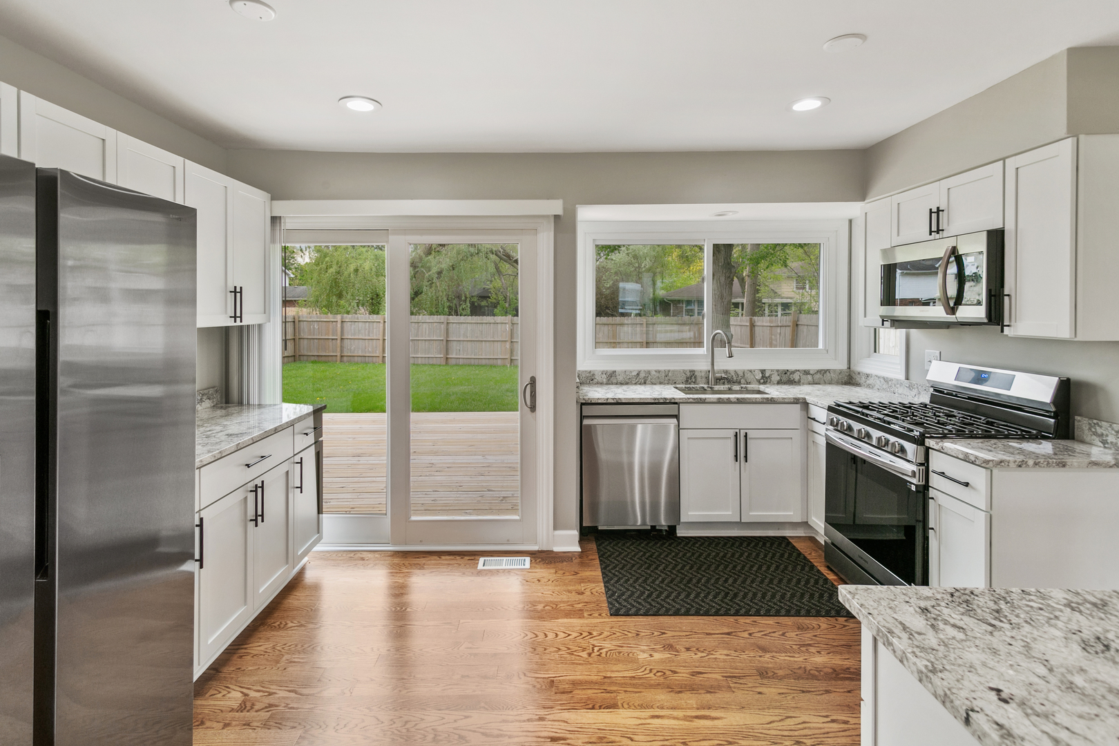 1037 185th Place, Homewood, IL 60430