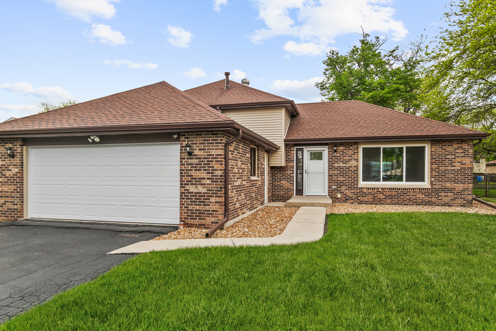 1037 185th Place, Homewood, IL 60430