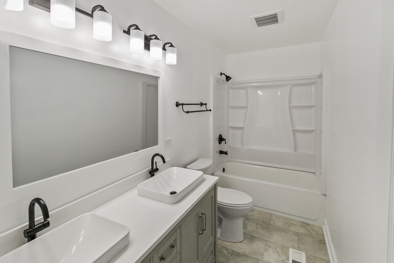 1037 185th Place, Homewood, IL 60430