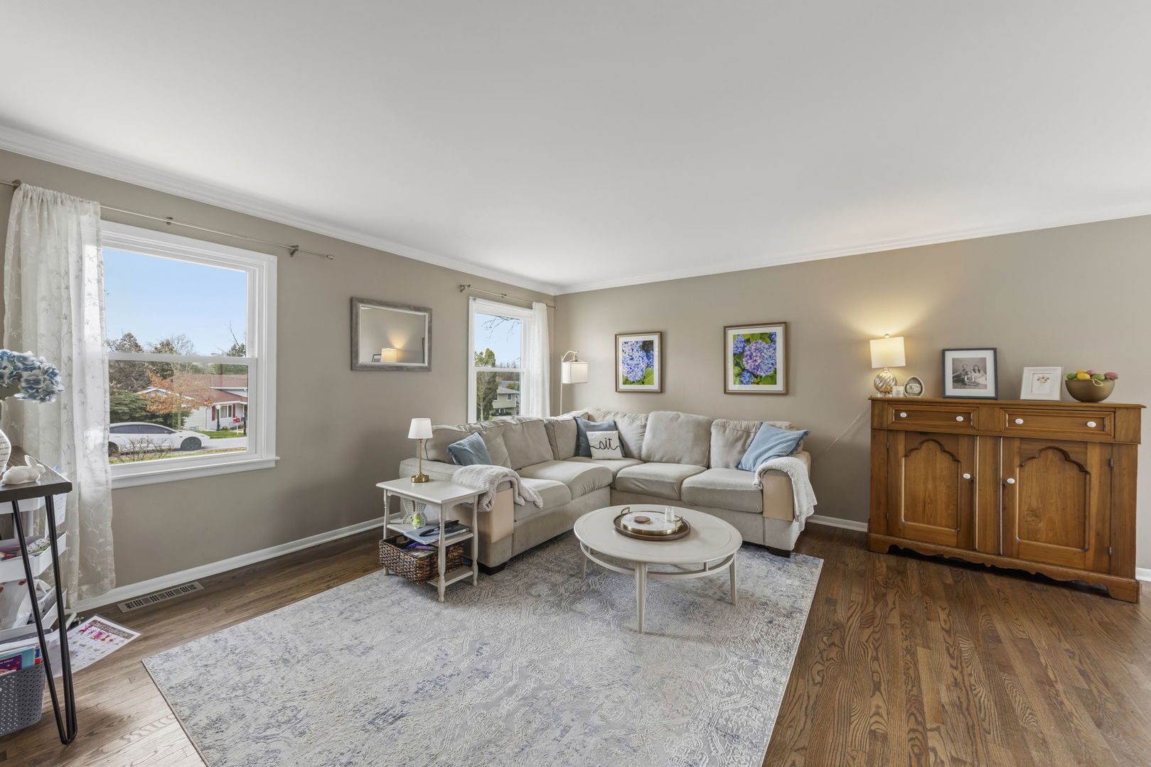 6065 Chase Avenue, Downers Grove, IL 60516
