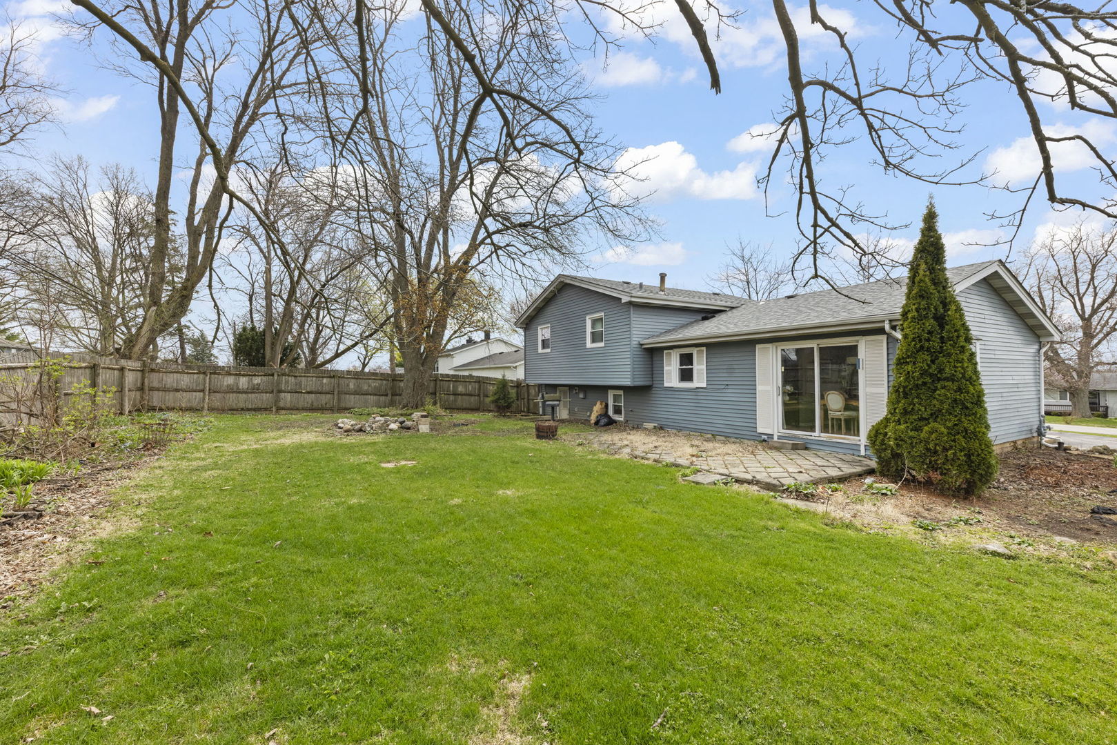 6065 Chase Avenue, Downers Grove, IL 60516