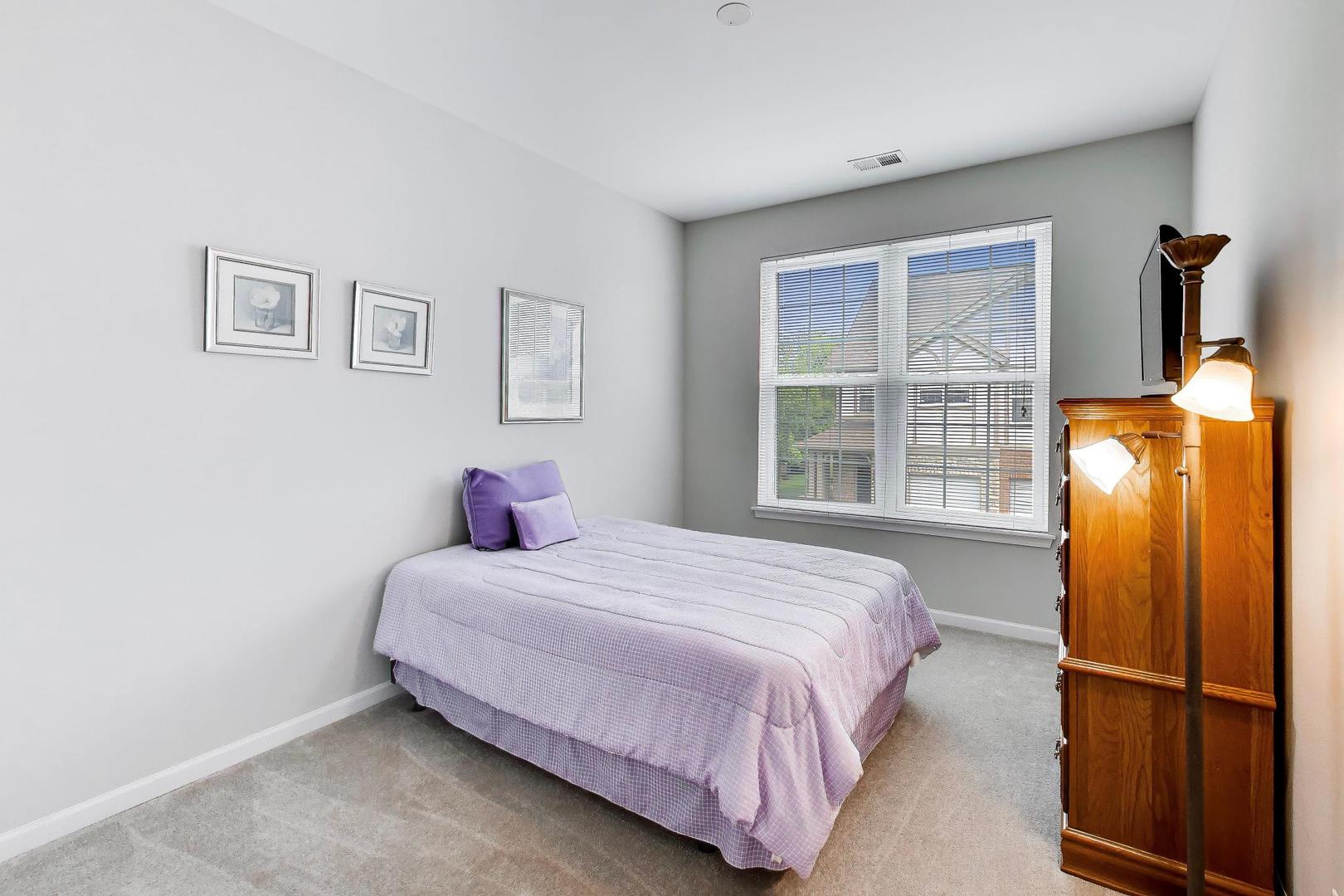 210 Rosehall Drive #250, Lake Zurich, IL 60047