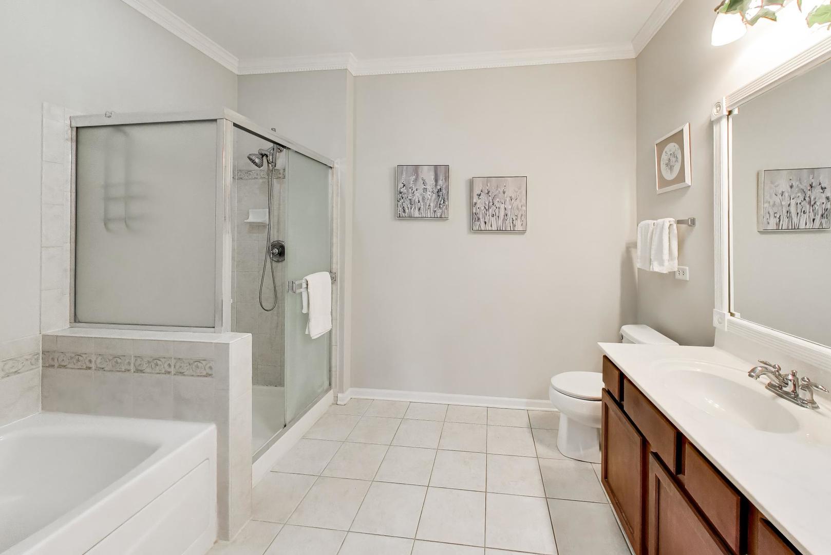 210 Rosehall Drive #250, Lake Zurich, IL 60047