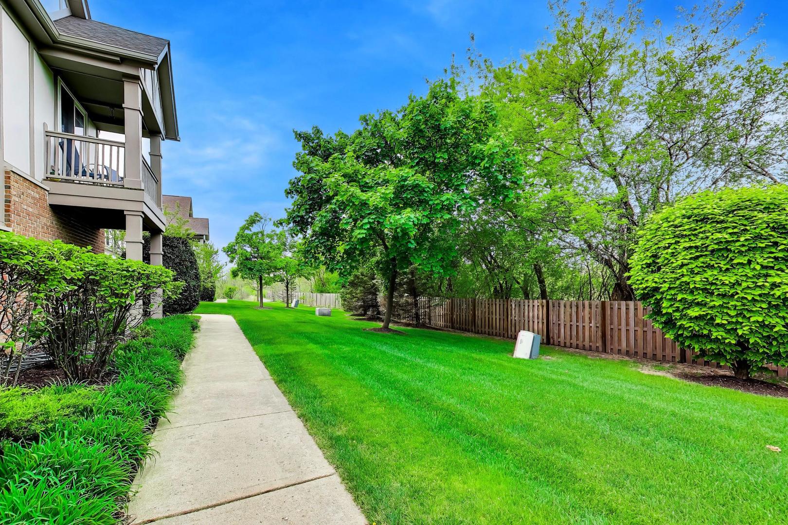 210 Rosehall Drive #250, Lake Zurich, IL 60047