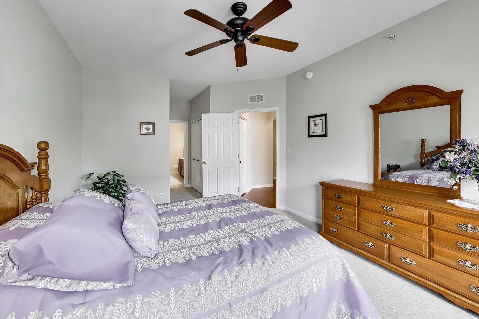 210 Rosehall Drive #250, Lake Zurich, IL 60047