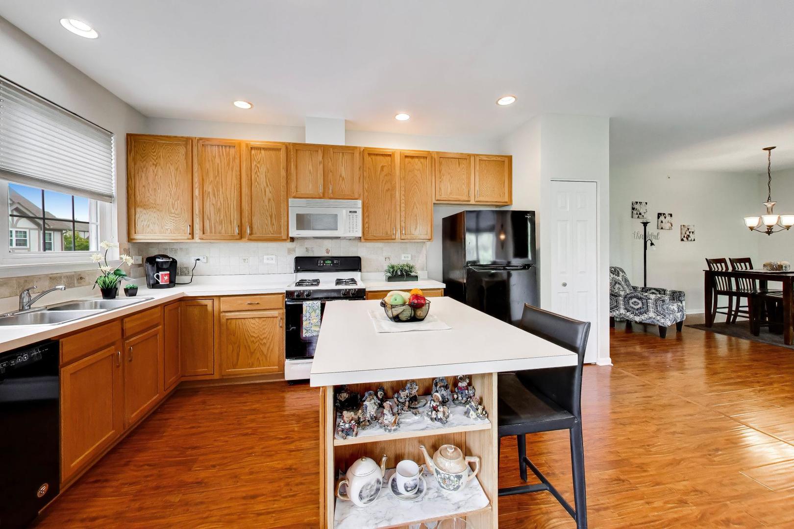 210 Rosehall Drive #250, Lake Zurich, IL 60047
