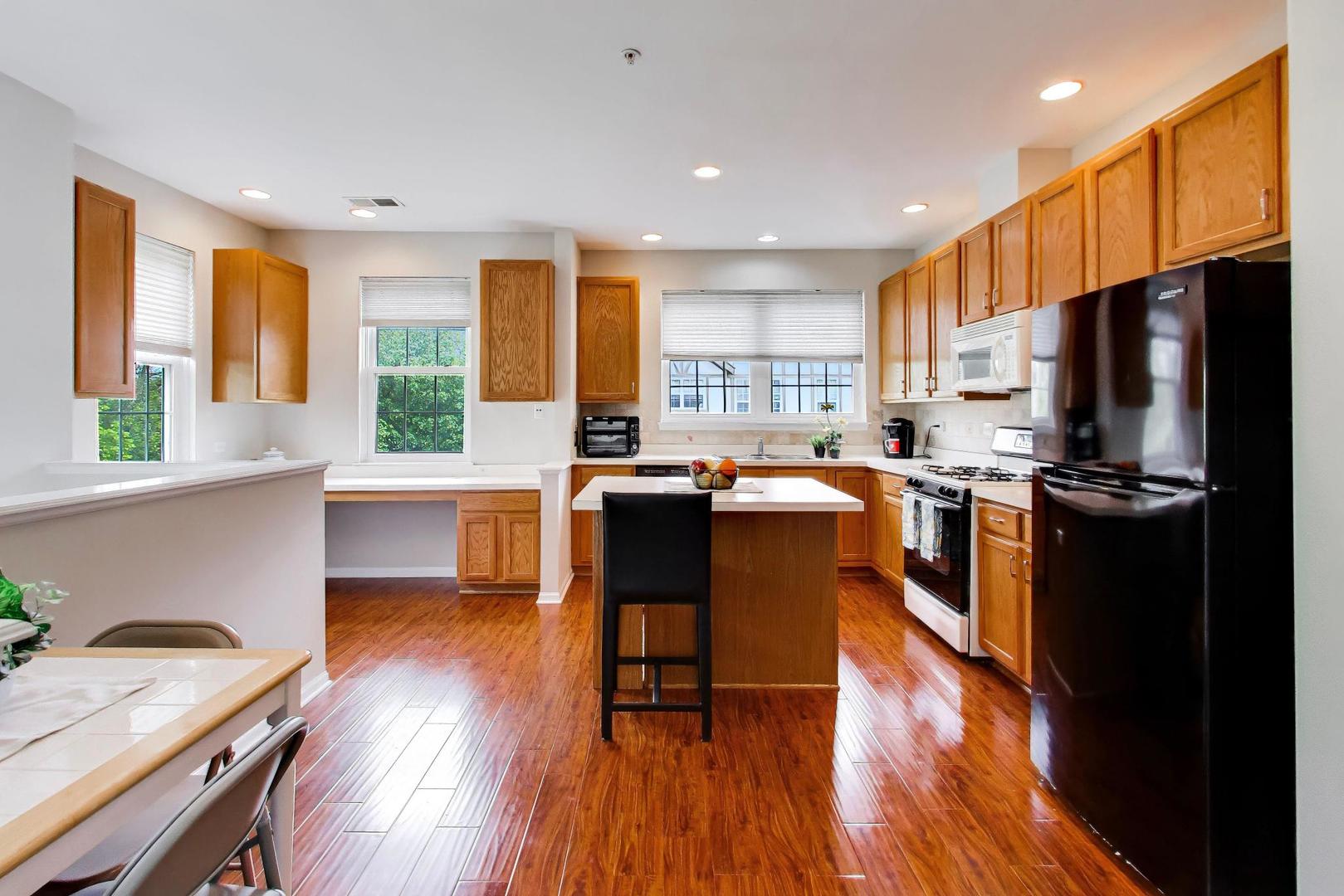 210 Rosehall Drive #250, Lake Zurich, IL 60047