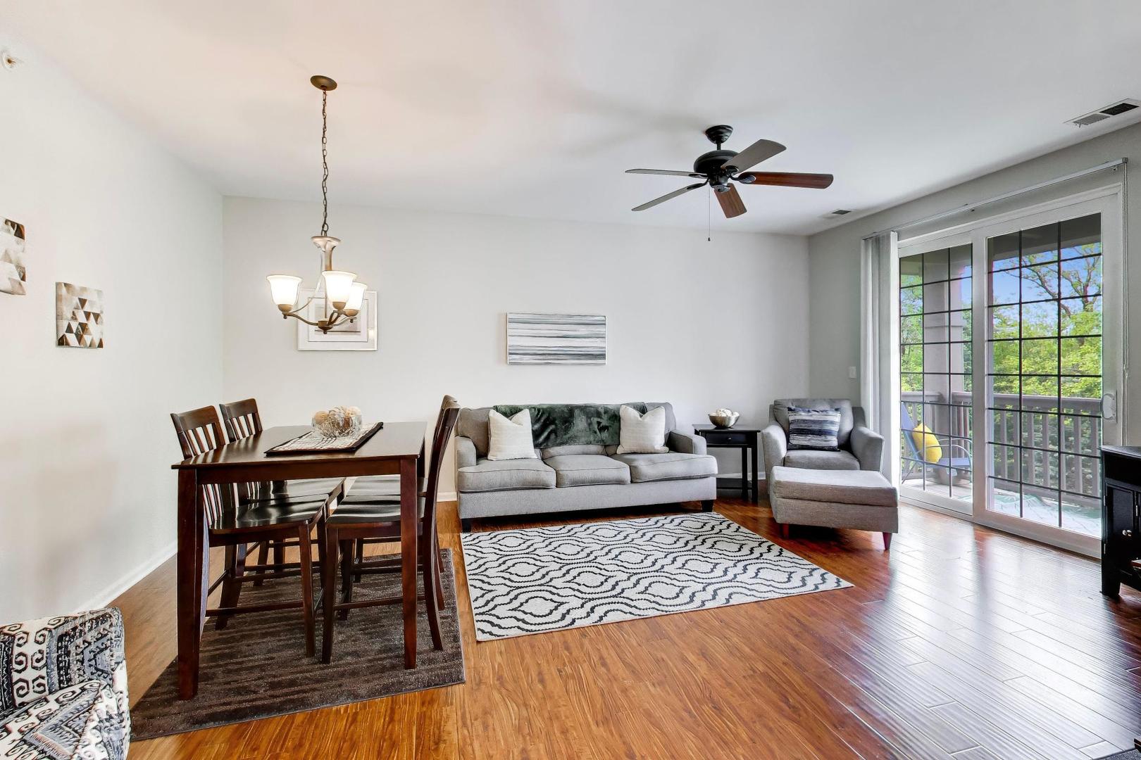 210 Rosehall Drive #250, Lake Zurich, IL 60047