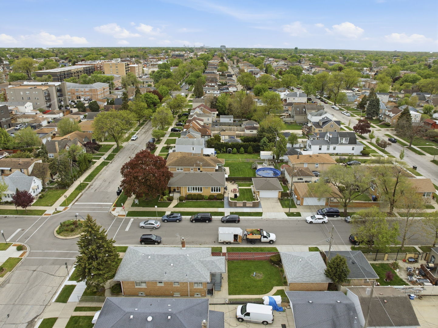 7235 W Barry Avenue, Chicago, IL 60707