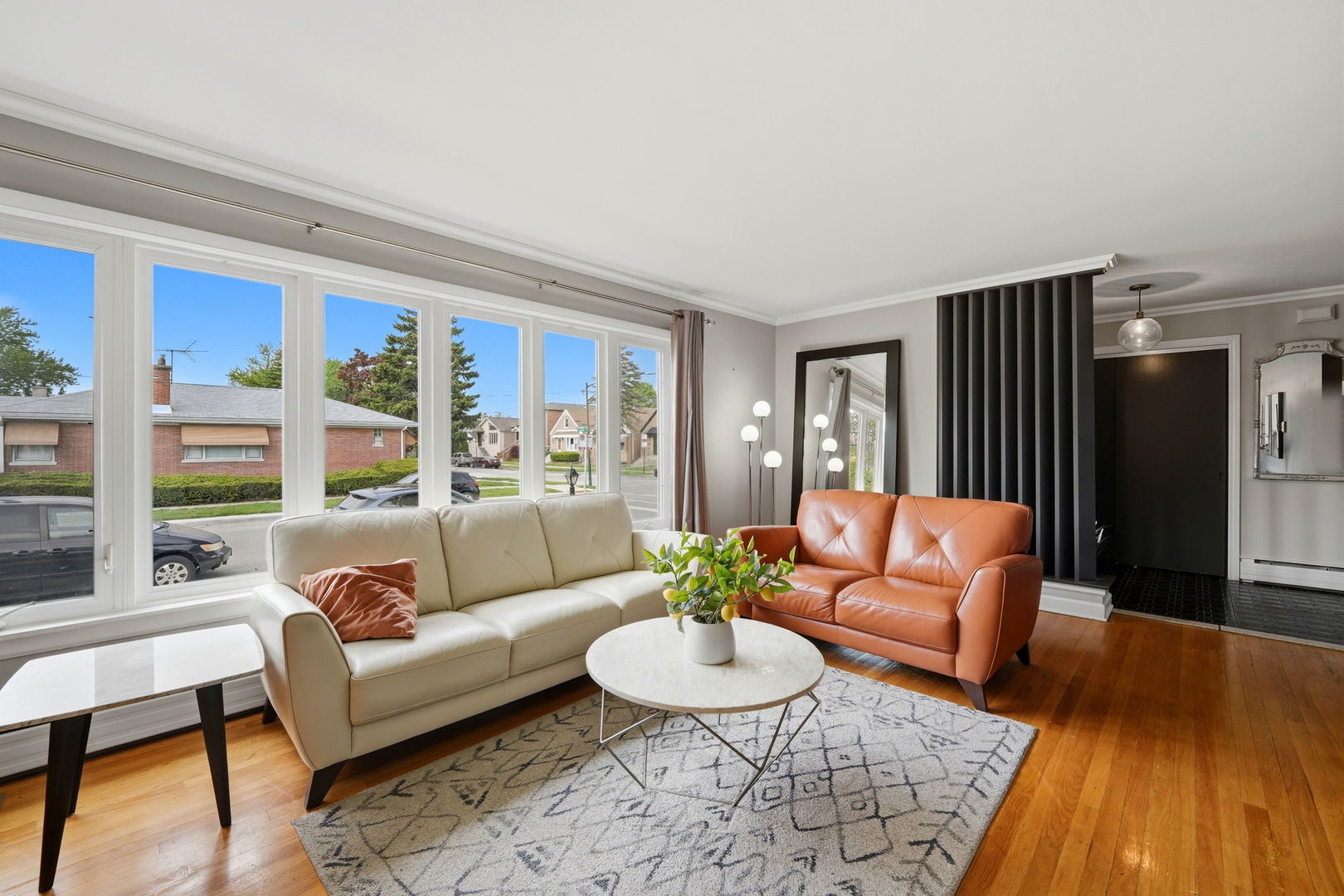 7235 W Barry Avenue, Chicago, IL 60707