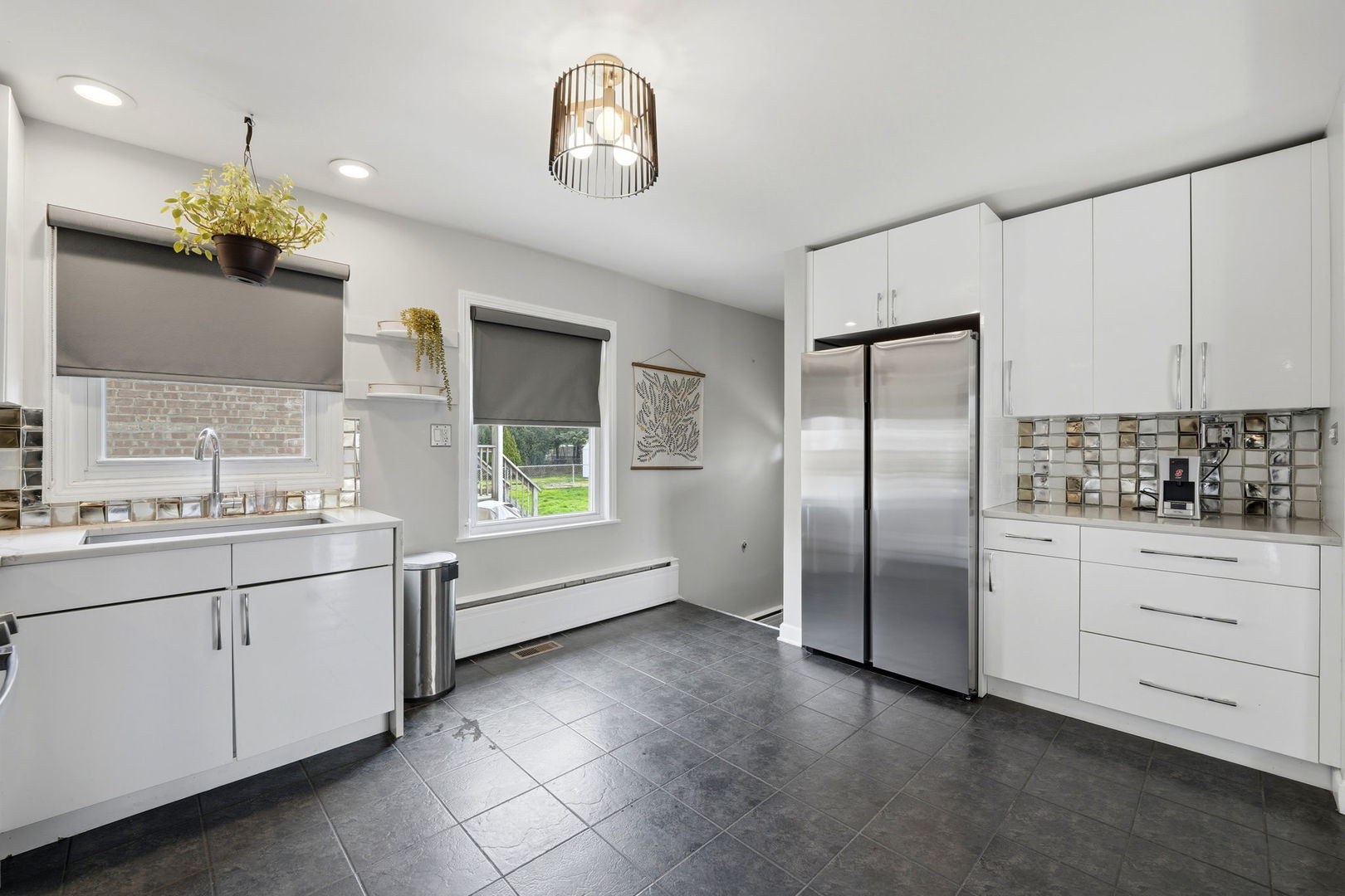 7235 W Barry Avenue, Chicago, IL 60707