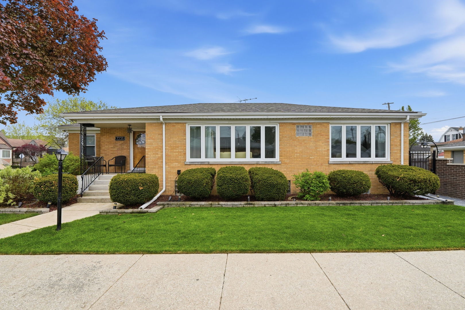 7235 W Barry Avenue, Chicago, IL 60707