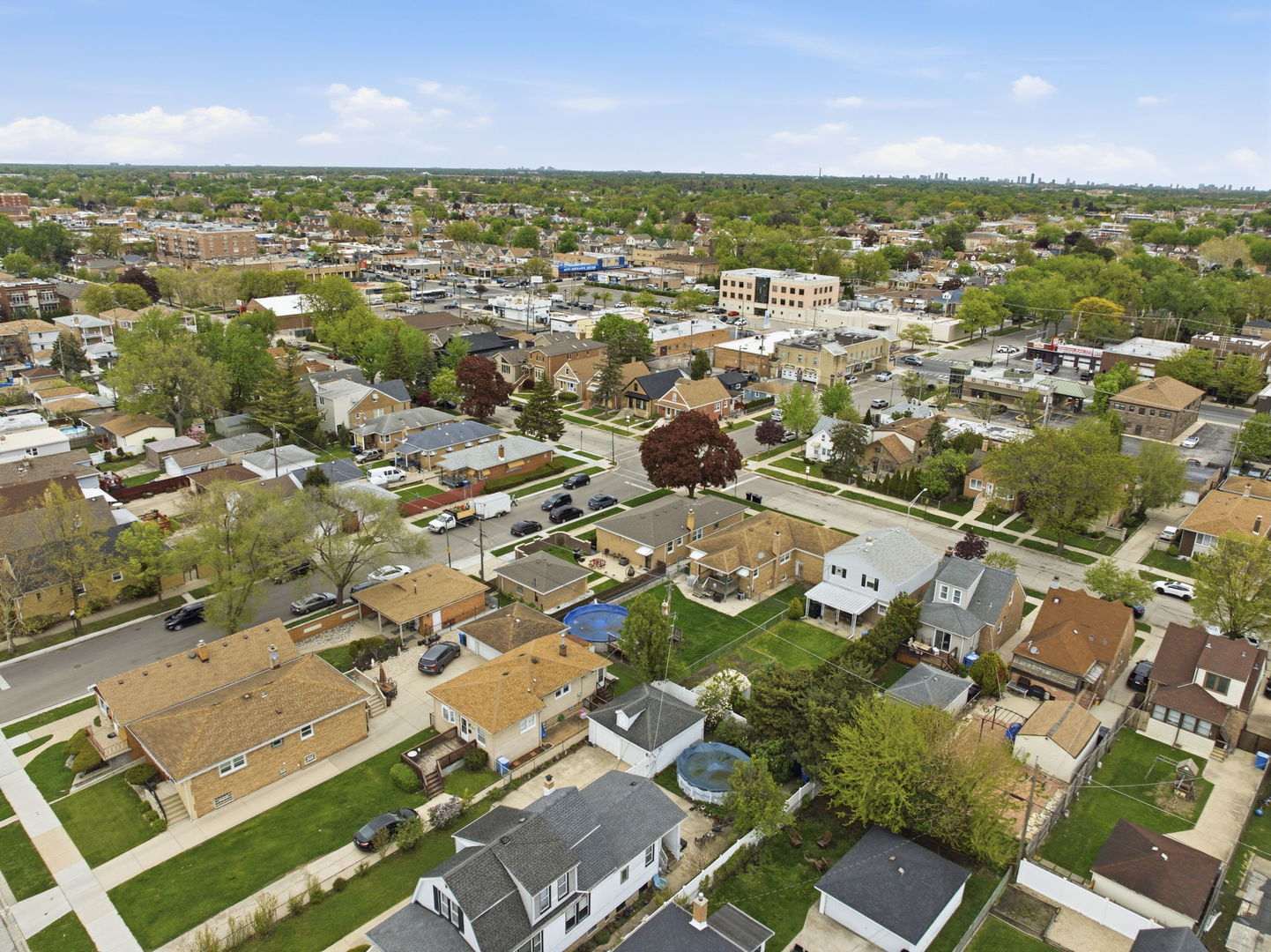 7235 W Barry Avenue, Chicago, IL 60707