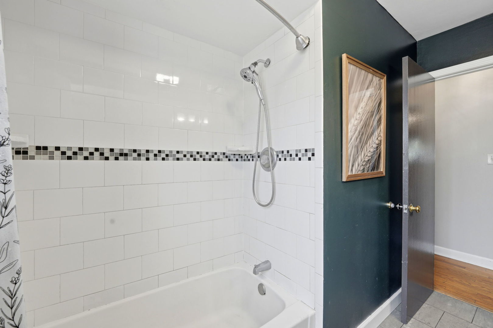 7235 W Barry Avenue, Chicago, IL 60707