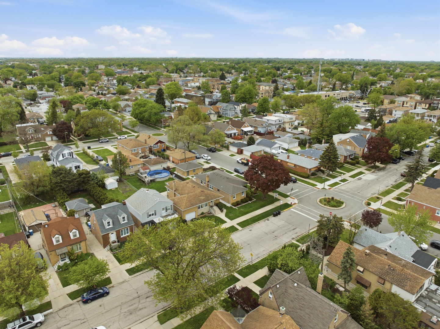 7235 W Barry Avenue, Chicago, IL 60707